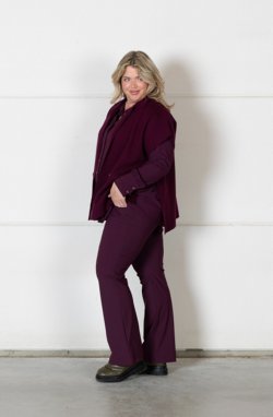 Gilet: basic.01 Camicia: SC.018 Pantalone: SC.025