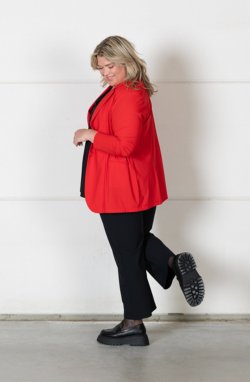 Giacca: SC.009 Top: SC.009.BDG Pantalone: SC.048