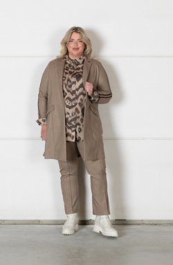 Giacca: 225.06 Camicia: 224.40 Pantalone: 225.08