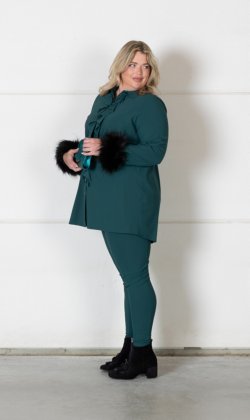 Mantello: 223.08 Camicia: SC. 022.ADG Pantalone: SC.003