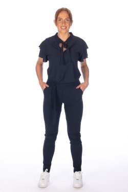 Giacca: SC.009 Maglia: SC.053 Pantalone: SC.040