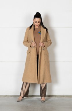 Mantello: 226.82 Pull: 222.90 Pantalone: 228.84