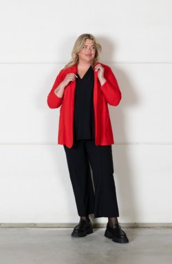Giacca: SC.009 Top: SC.009.BDG Pantalone: SC.048