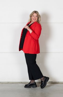 Giacca: SC.009 Top: SC.009.BDG Pantalone: SC.048