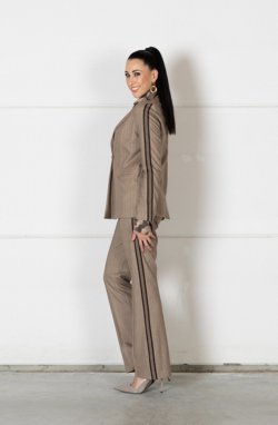 Giacca: 22.8.55 Camicia: 228.63 Pantalone: 228.54