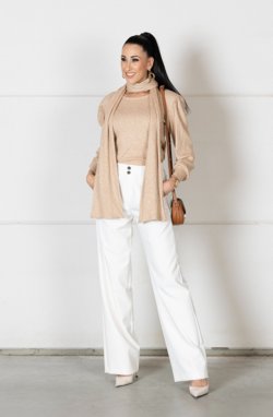 Cape 01 Pull: 225.75 Pantalone: 227.12 Stola: 224.32