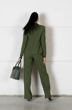Giacca: 227.16 Pull: 222.90 Pantalone: 227.12