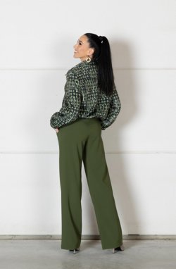 Giacca: 227.97 Pull: 222.90 Pantalone: 227.12