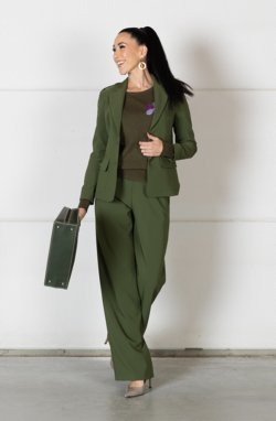 Giacca: 227.16 Pull: 222.90 Pantalone: 227.12