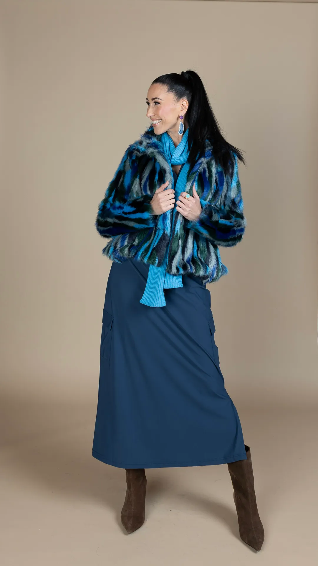 Mantello 236.72 Maglia SC.071 Gonna SC.010 Sciarpa 237.05