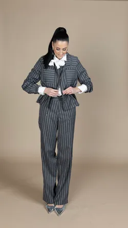 Giacca 237.90 Camicia 238.21 Pantalone 237.89
