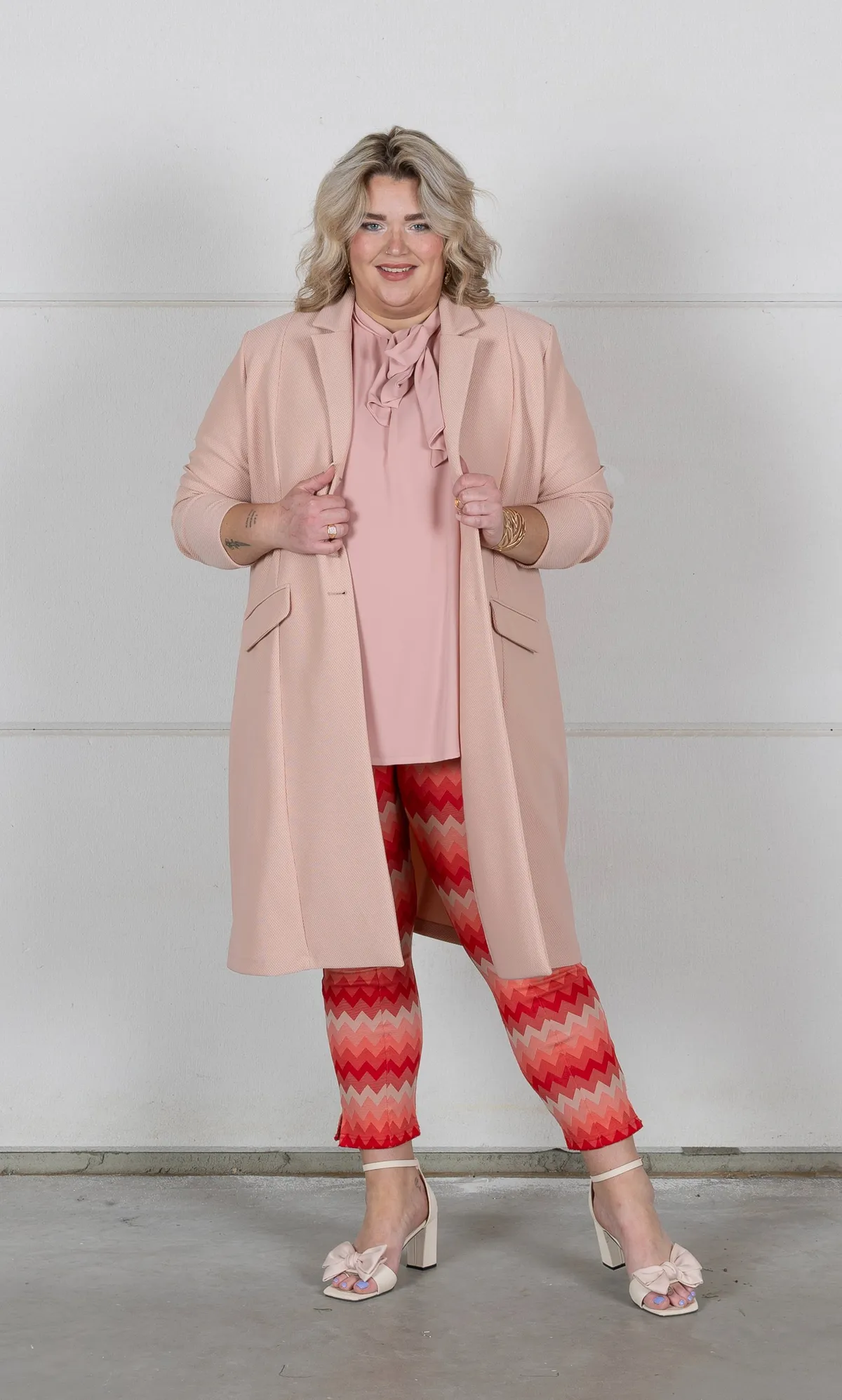 Giacca: Basic.84 Camicia: 230.64 Pantalone:230.31