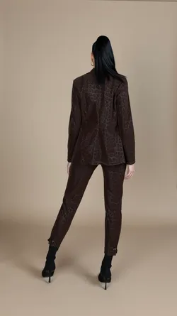 Giacca 237.99 Pull 236.42 Pantalone 238.02