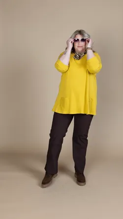 Pull 235.77 Pantalone SC.037 Sciarpa 236.94