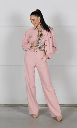 Giacca: 227.70 Top: 228.07 Pantalone: 227.69