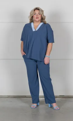 Gilet: basic.200 Maglia: Pique.064 Pantalone: Pique.047