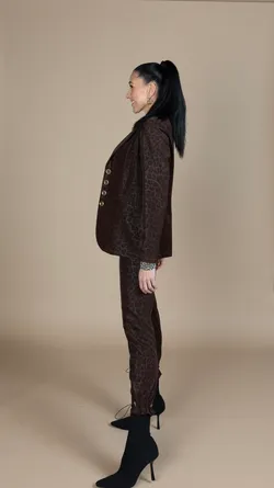 Giacca 237.99 Pull 236.42 Pantalone 238.02