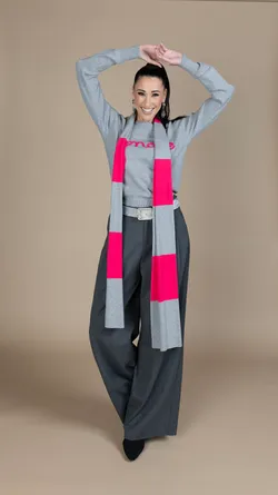 Pull 233.47 Pantalone 236.12 Sciarpa 233.48