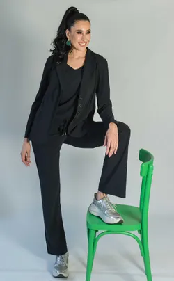 Giacca: SC.009 Maglia: SC.037 Pantalone: SC.037