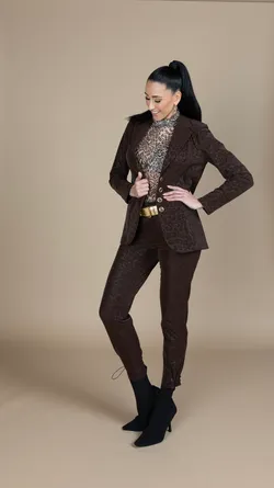 Giacca 237.99 Pull 236.42 Pantalone 238.02