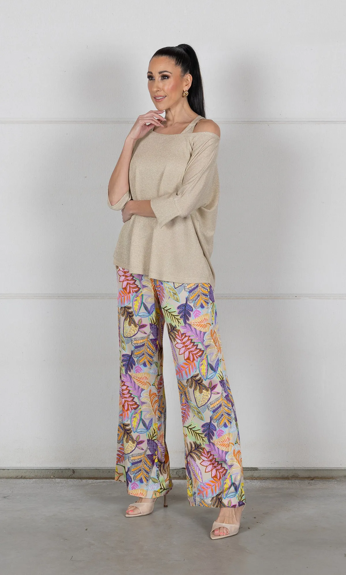 Maglia: 232.57 Top: 232.58 Pantalone: 232.42