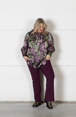 Tunica: 223.59DG Pantalone: SC.S. 025 DG