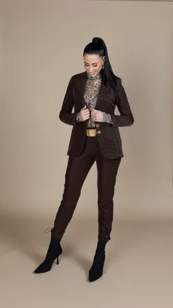 Giacca 237.99 Pull 236.42 Pantalone 238.02