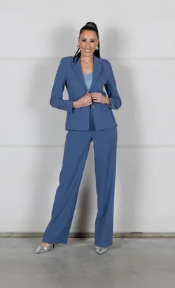 Giacca: 232.72 Top: 232.08 Pantalone: 232.81