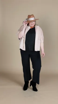Cape basic.01 Maglia 234.57 Pantalone SC.S.044