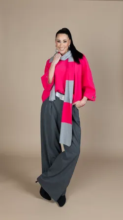 Pull 233.52 Pantalone 236.12 Sciarpa 233.48