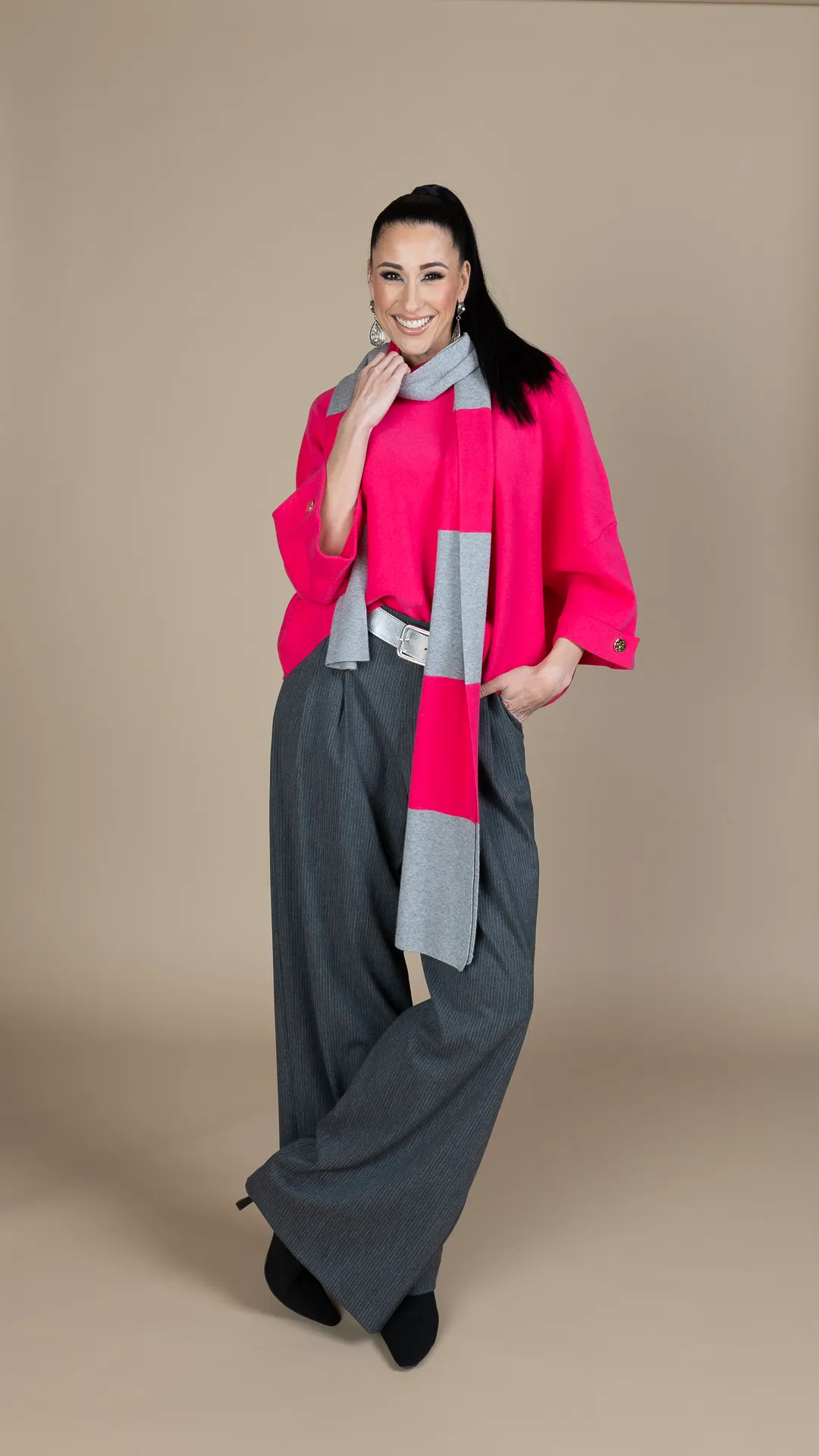 Pull 233.52 Pantalone 236.12 Sciarpa 233.48