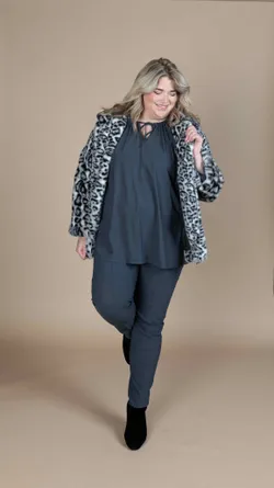 Mantello 234.00 Tunica SC.016 Pantalone SC.003