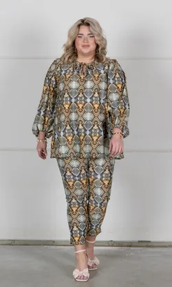 Maglia: 230.32 Pantalone: 230.19